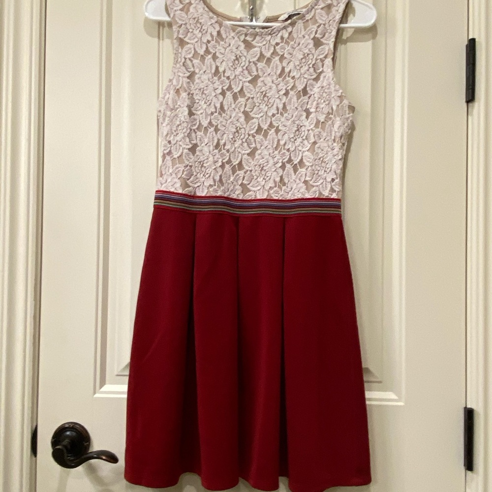 Speechless White and red skater dress